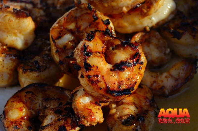 Grilled shrimp in a large pile